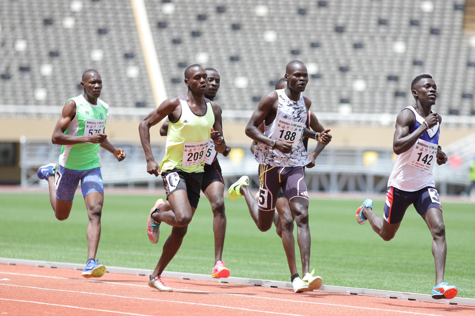 MMU runner in competition
